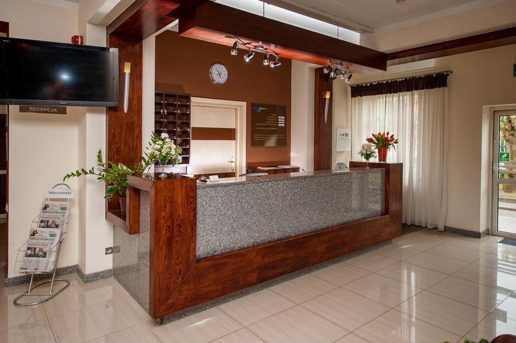 Hotel Jarota Яроцин Экстерьер фото