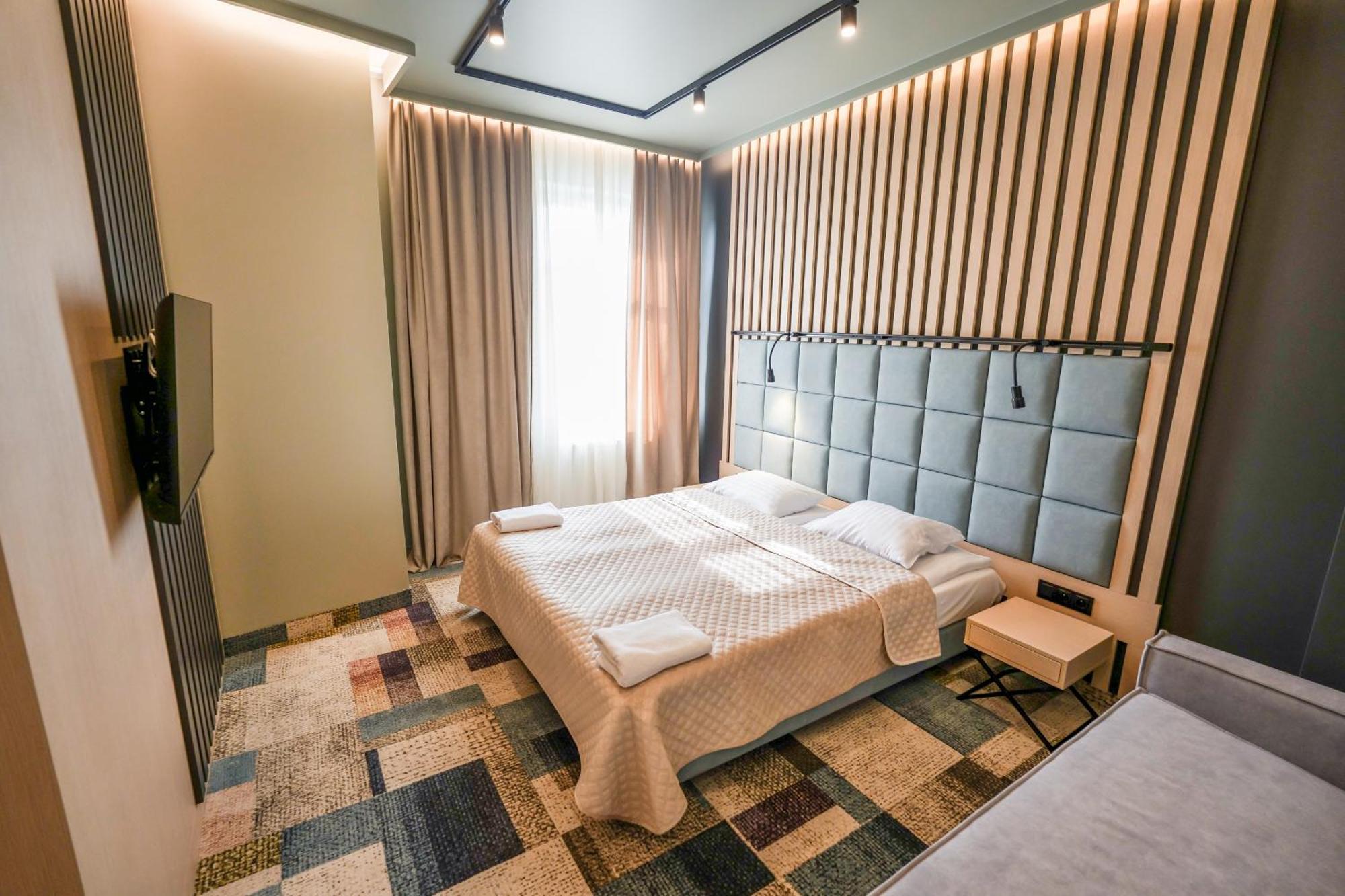 Hotel Jarota Яроцин Экстерьер фото