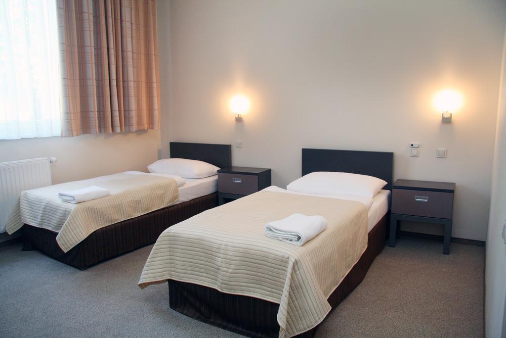 Hotel Jarota Яроцин Номер фото